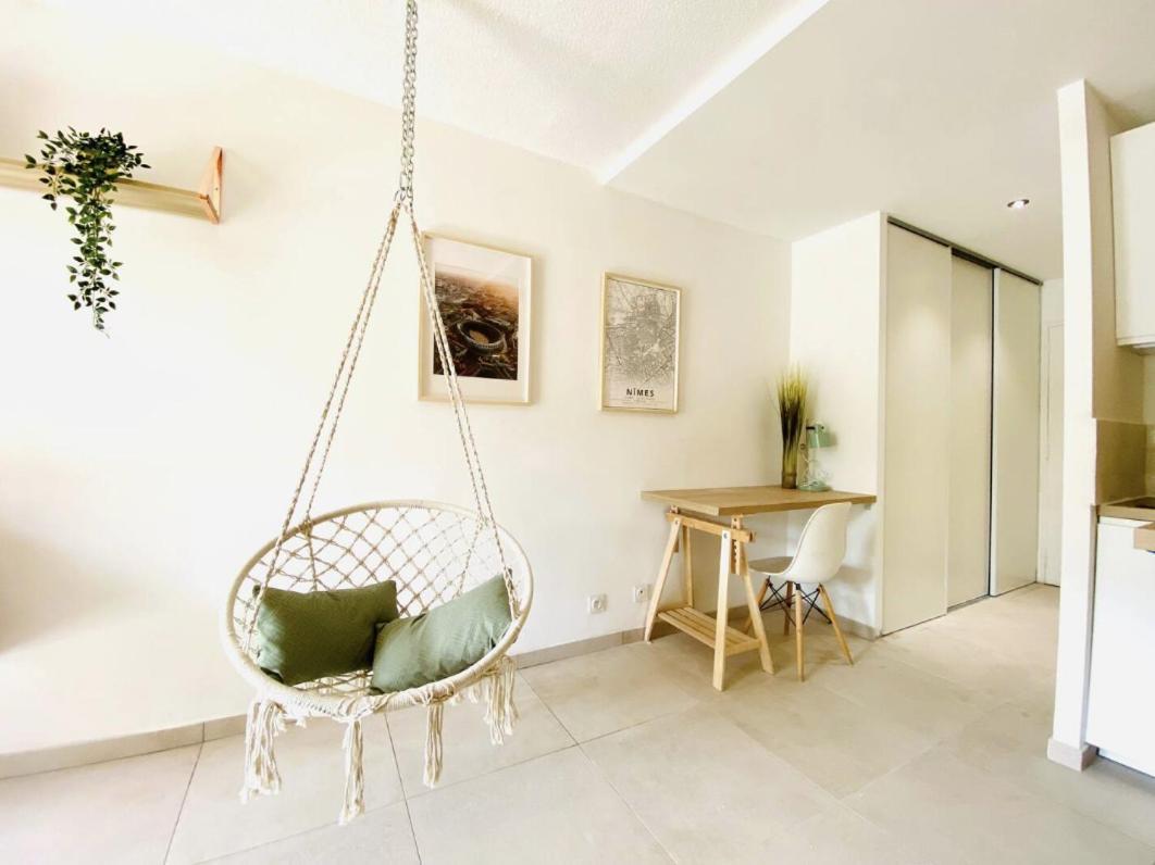 Studio Terrasse & Parking Gratuit En Residence นีมส์ ภายนอก รูปภาพ