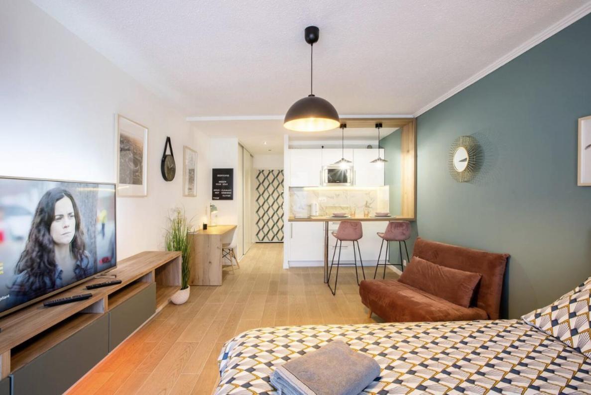 Studio Terrasse & Parking Gratuit En Residence นีมส์ ภายนอก รูปภาพ